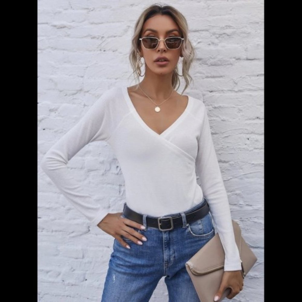 White Crossover Long Sleeve-Pullover Top